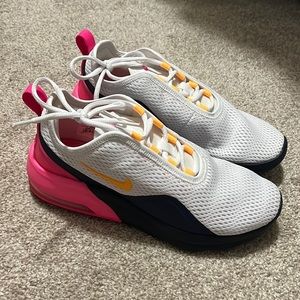 Nike Air Max Motion 2 Sneakers